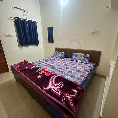 Khatu Shyam Guest House Ayodhya Exteriör bild