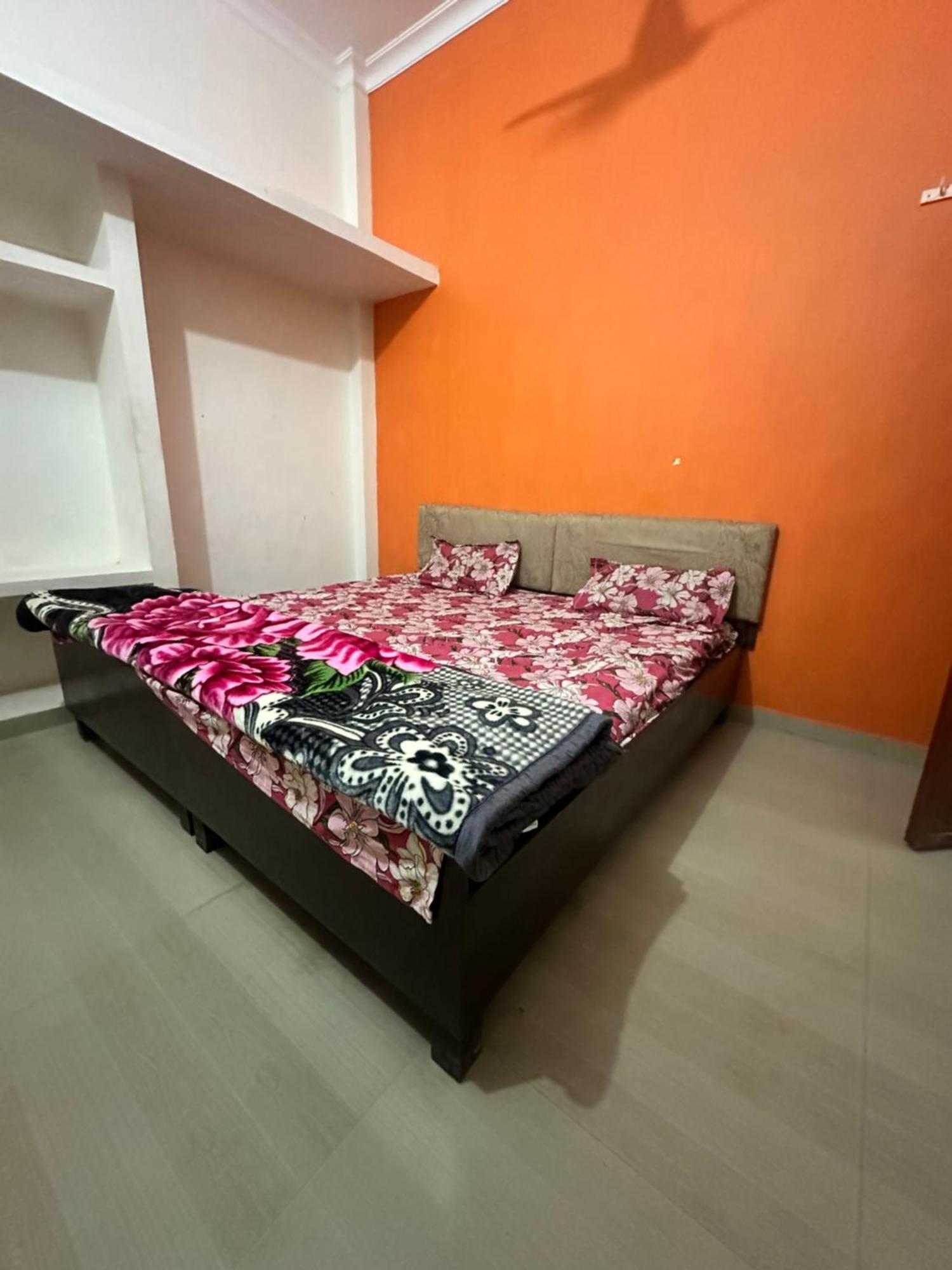 Khatu Shyam Guest House Ayodhya Exteriör bild