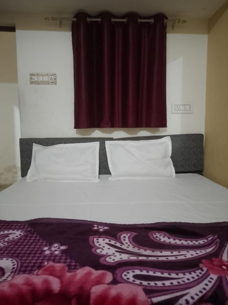 Khatu Shyam Guest House Ayodhya Exteriör bild